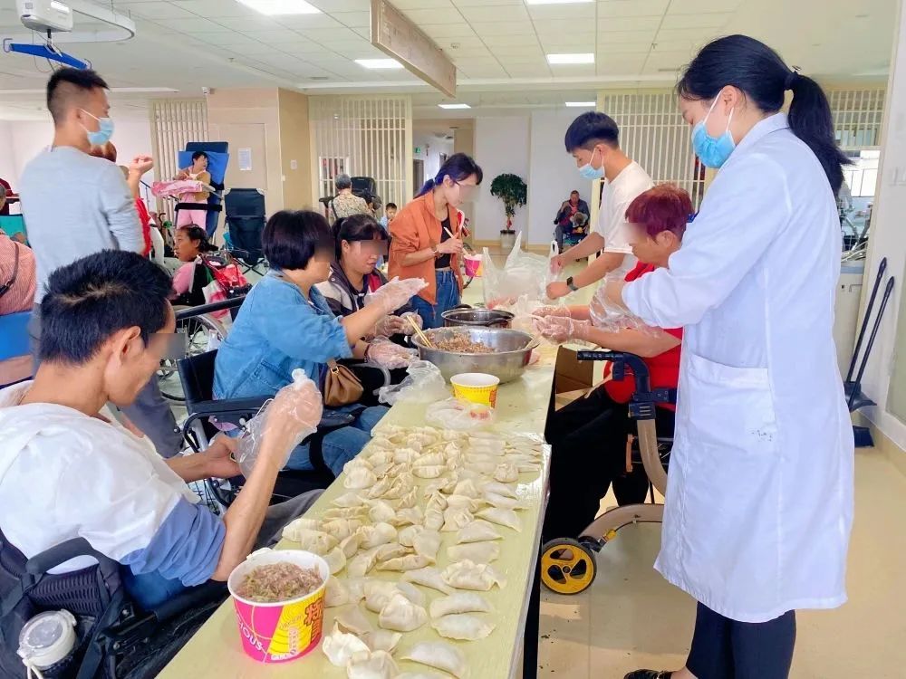 【保山安利醫(yī)院】“濃濃餃子香，深深關(guān)愛(ài)情”保山市殘聯(lián)肢體殘疾患者社會(huì)融入活動(dòng)